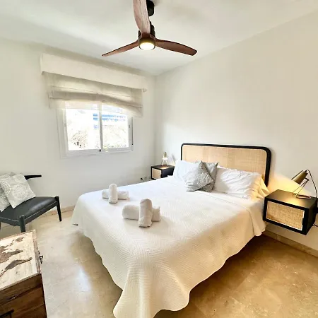 Center - Eaw Homes *