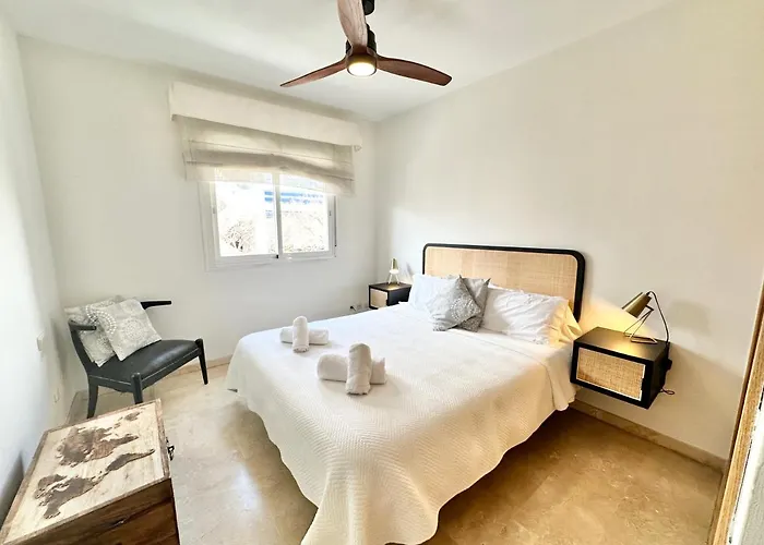 Center - Eaw Homes *