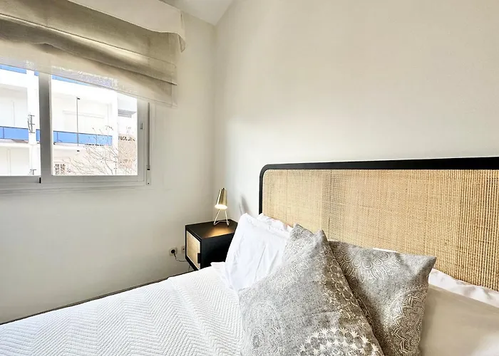 Center - Eaw Homes * Marbella